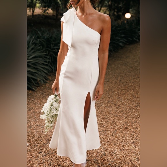 Petal & Pup White One-Shoulder Midi Dress with Bow and Side Slit - Picture 2 of 14